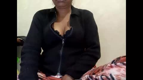 elina_roy03 online show from 12.22.25