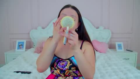 ElinaBellucci online show from 04.01.26