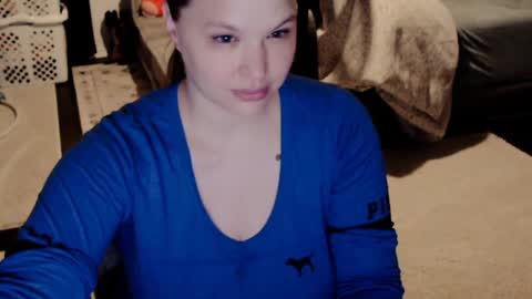 ElinaReign   online show from 09.22.25