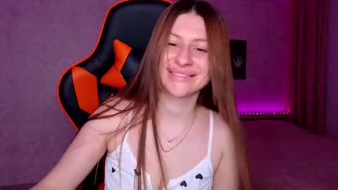 Snapshot of elinkalove chatting on 06.24.26 Elina online show from 06.24.26