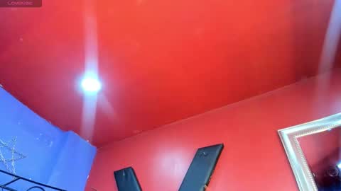 Elinne hendrix  online show from 09.19.25