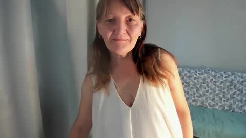 Elis online show from 10.21.25