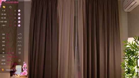 Elis online show from 10.21.25