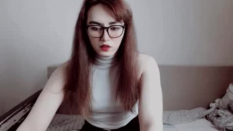 Snapshot of elisa_2001 chatting on 10.12.25 Liza online show from 10.12.25