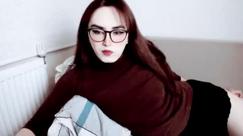 Snapshot of elisa_2001 chatting on 10.30.25 Liza online show from 10.30.25