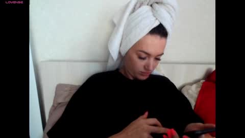 elisa_dove208 online show from 10.06.25