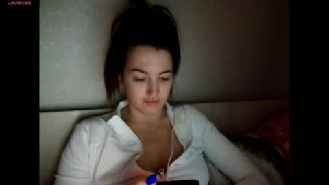 elisa_dove208 online show from 11.19.25