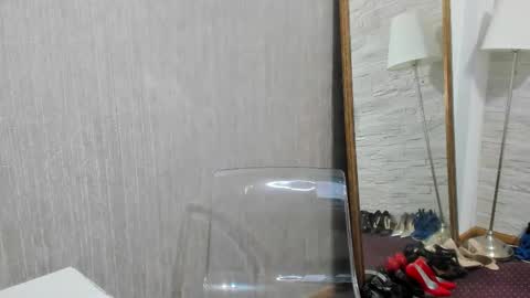 Snapshot of elisabaxter chatting on 02.14.25 Maria online show from 02.14.25