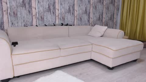 Snapshot of elisabeth_jason chatting on 09.24.25 elisabeth_jason online show from 09.24.25