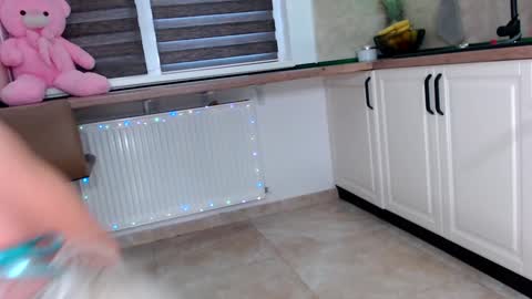 Snapshot of elisabeth_jason chatting on 10.28.25 elisabeth_jason online show from 10.28.25