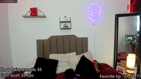 Elizabeth  online show from 11.17.25