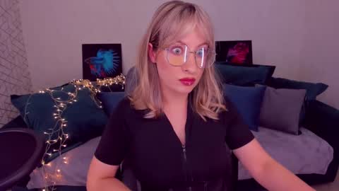 Elisabeth online show from 02.17.25