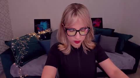Elisabeth online show from 02.18.25