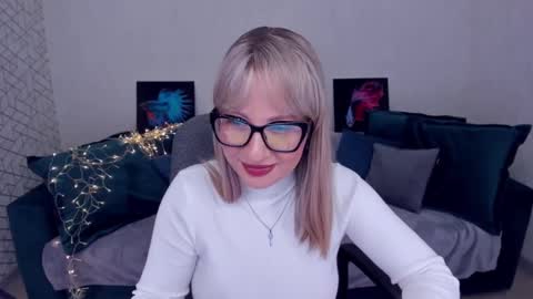 Elisabeth online show from 02.21.25