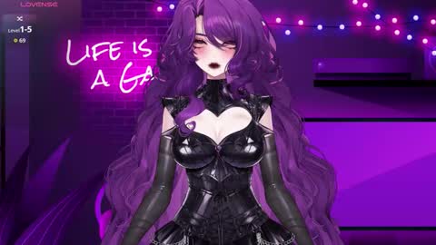 Snapshot of elisathebat chatting on 09.25.25 elisa the bat online show from 09.25.25