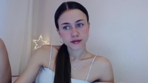 Elis online show from 12.19.25