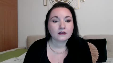 Snapshot of elise_bliss69 chatting on 02.21.26 elise_bliss69 online show from 02.21.26