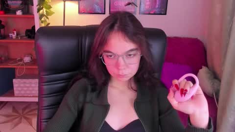 Elise online show from 10.14.25