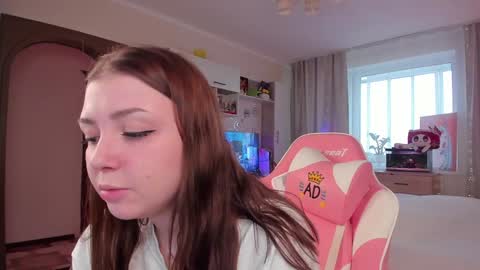 Elise    online show from 01.25.25