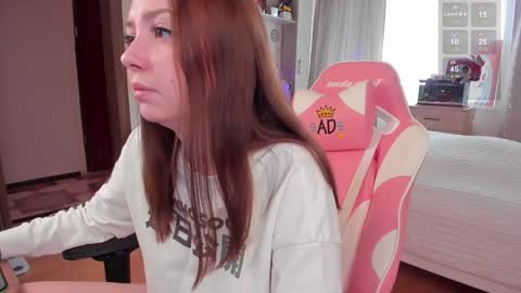 Elise    online show from 01.30.25