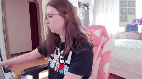 Elise    online show from 02.23.25