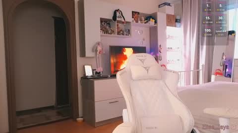 Elise    online show from 10.17.25