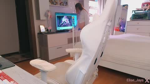 Elise    online show from 10.24.25