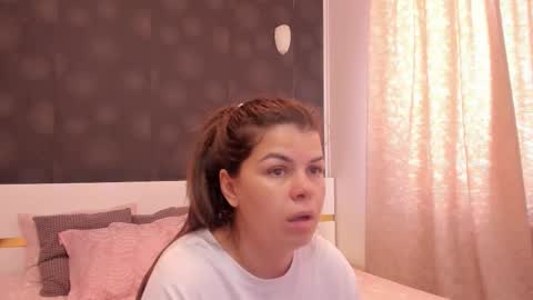 Elly online show from 11.03.25