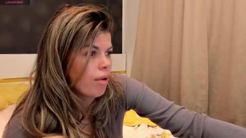 Snapshot of elisetyler89 chatting on 05.07.26 Elly online show from 05.07.26