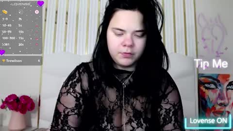 Eliss online show from 10.21.25