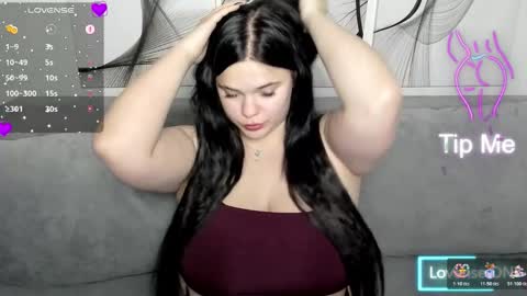 Eliss online show from 10.28.25