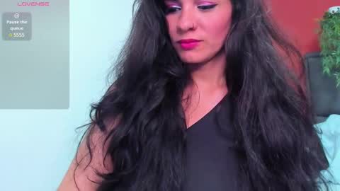 Snapshot of elissa_iris chatting on 01.28.25 E L I S S A online show from 01.28.25