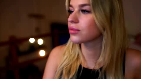 Snapshot of elister_alison chatting on 09.26.25 Sunflower  online show from 09.26.25