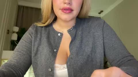 Stephanie online show from 05.31.26