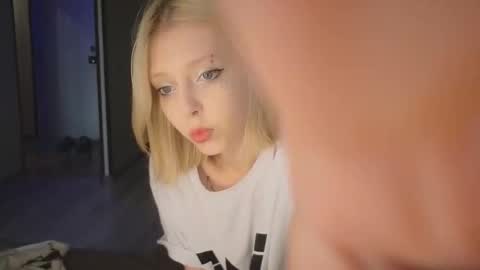 Elizabeth online show from 09.12.25