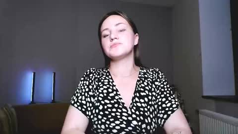 Snapshot of eliza_sin chatting on 10.17.25 Elizabeth online show from 10.17.25