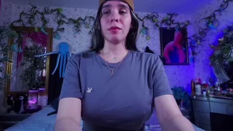 Elizabeth online show from 01.16.25