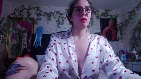 Elizabeth online show from 10.04.25