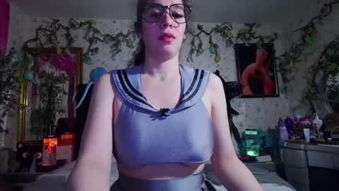 Elizabeth online show from 11.11.25