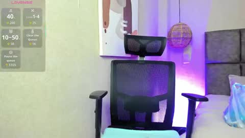 Snapshot of elizabeth_20_ chatting on 10.06.25 elizabeth online show from 10.06.25