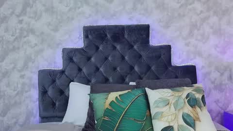 Elizabeth online show from 04.16.26