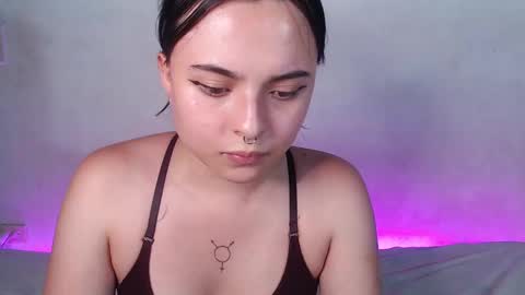 Elizabeth Taylor online show from 01.15.25