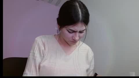 Snapshot of elizabethhot33 chatting on 10.04.25 elizabethhot33 online show from 10.04.25