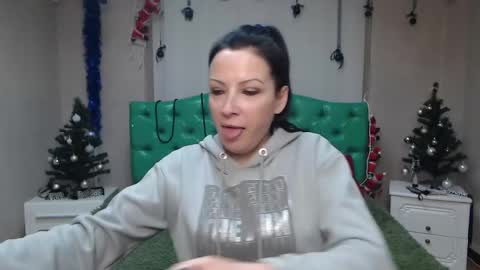 ElizabethSho online show from 12.28.24