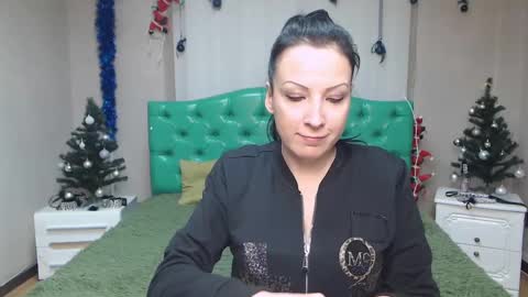 ElizabethSho online show from 01.19.25