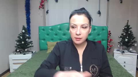 ElizabethSho online show from 01.19.25