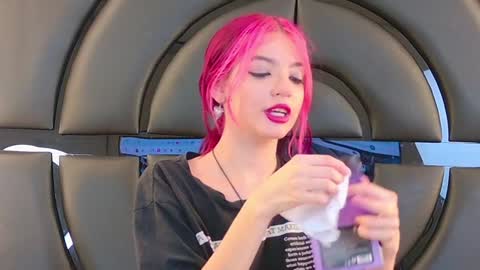 Snapshot of elizabetthkitty chatting on 01.27.25 Elizabet online show from 01.27.25