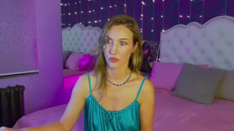 Snapshot of elizamayers chatting on 02.27.25 Linda online show from 02.27.25