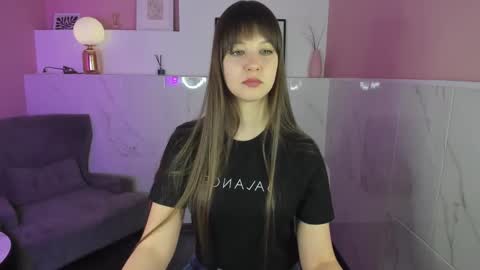 Snapshot of elizamild chatting on 02.15.25 Eliza online show from 02.15.25