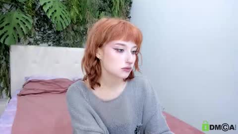 Snapshot of elizanik chatting on 09.18.25 Eliza online show from 09.18.25